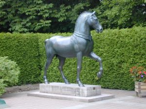 romersk-hast-replik-av